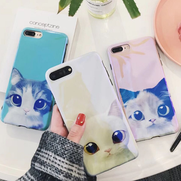 Accessories - NEW 7/8/7+/8+ iPhone Glossy Cute Cat case